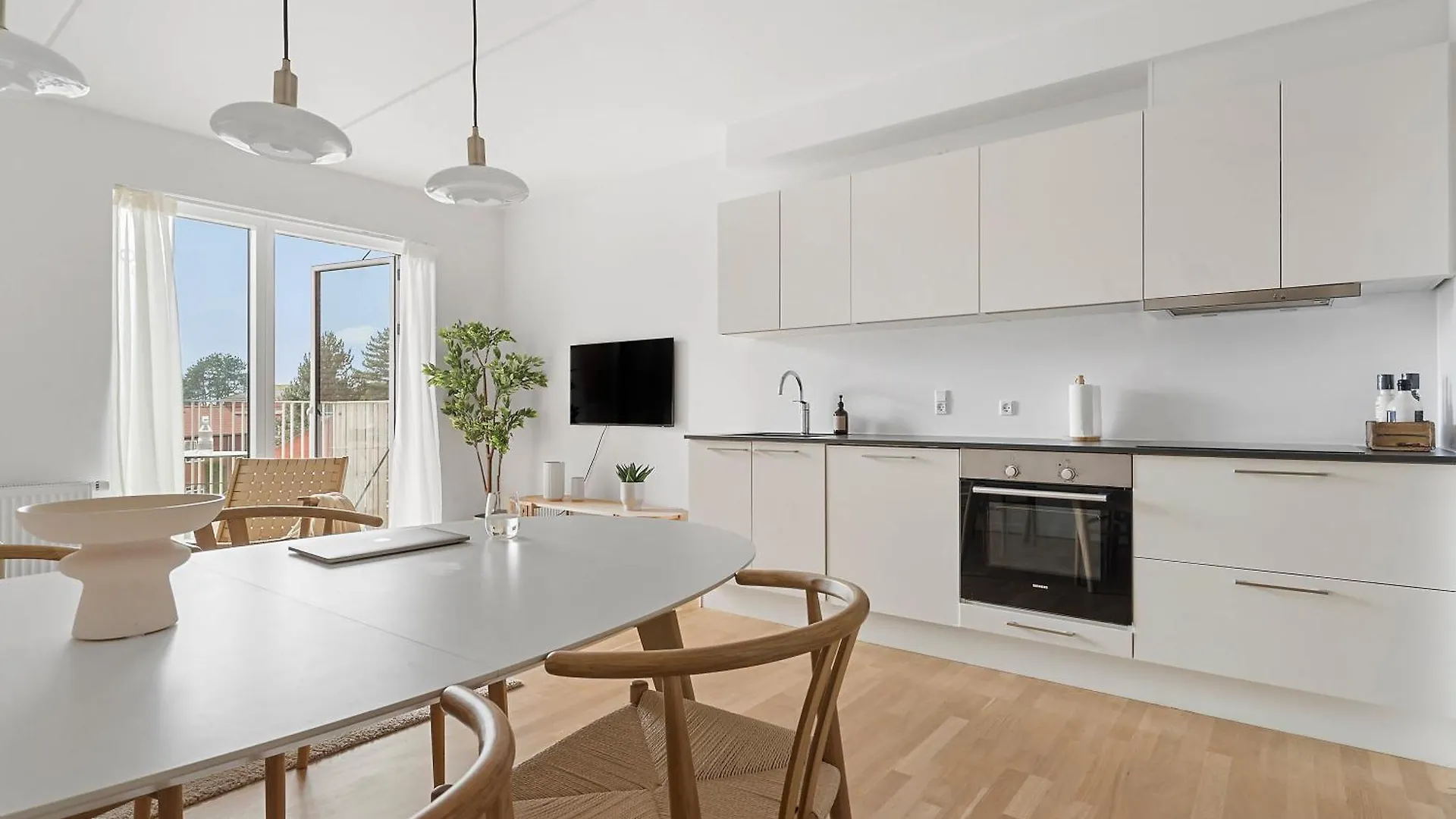 A Stylish Getaway In Modern Surroundings Daire Århus