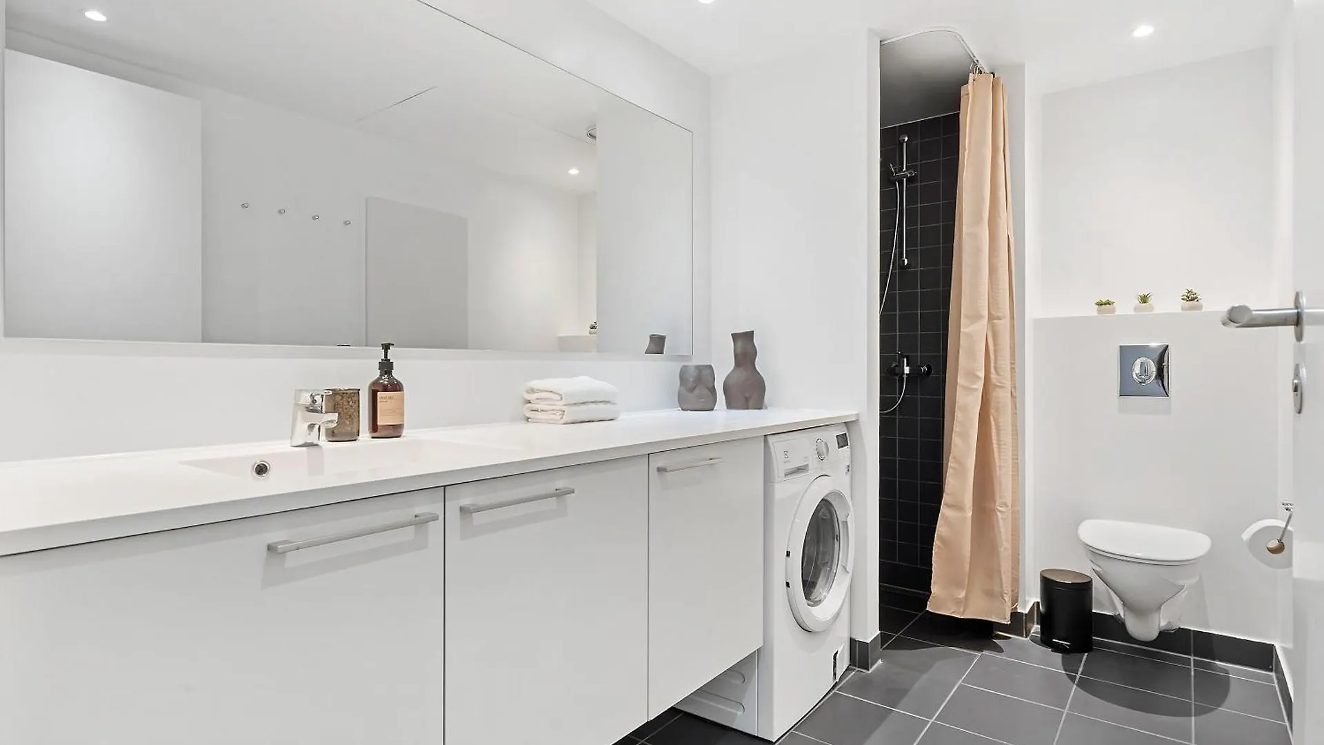 A Stylish Getaway In Modern Surroundings Daire Århus